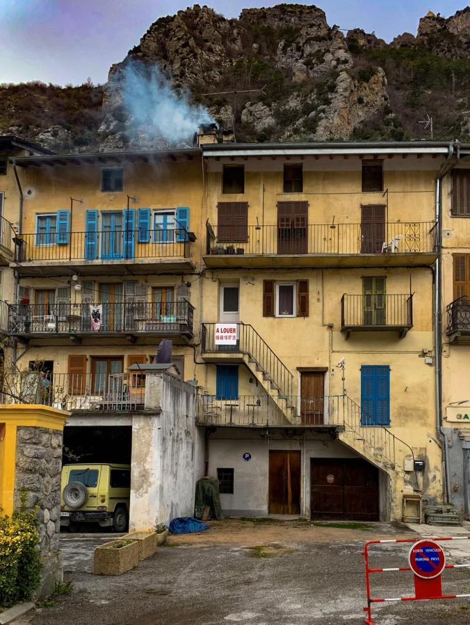 Appartement cocooning pour un séjours à Tende Exterior foto